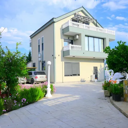 Roko Villa
