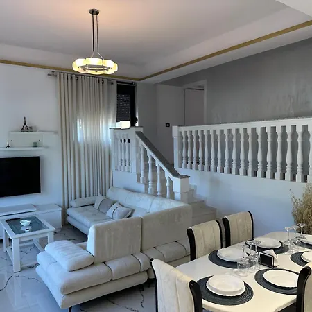 Roko Villa Bajkaj
